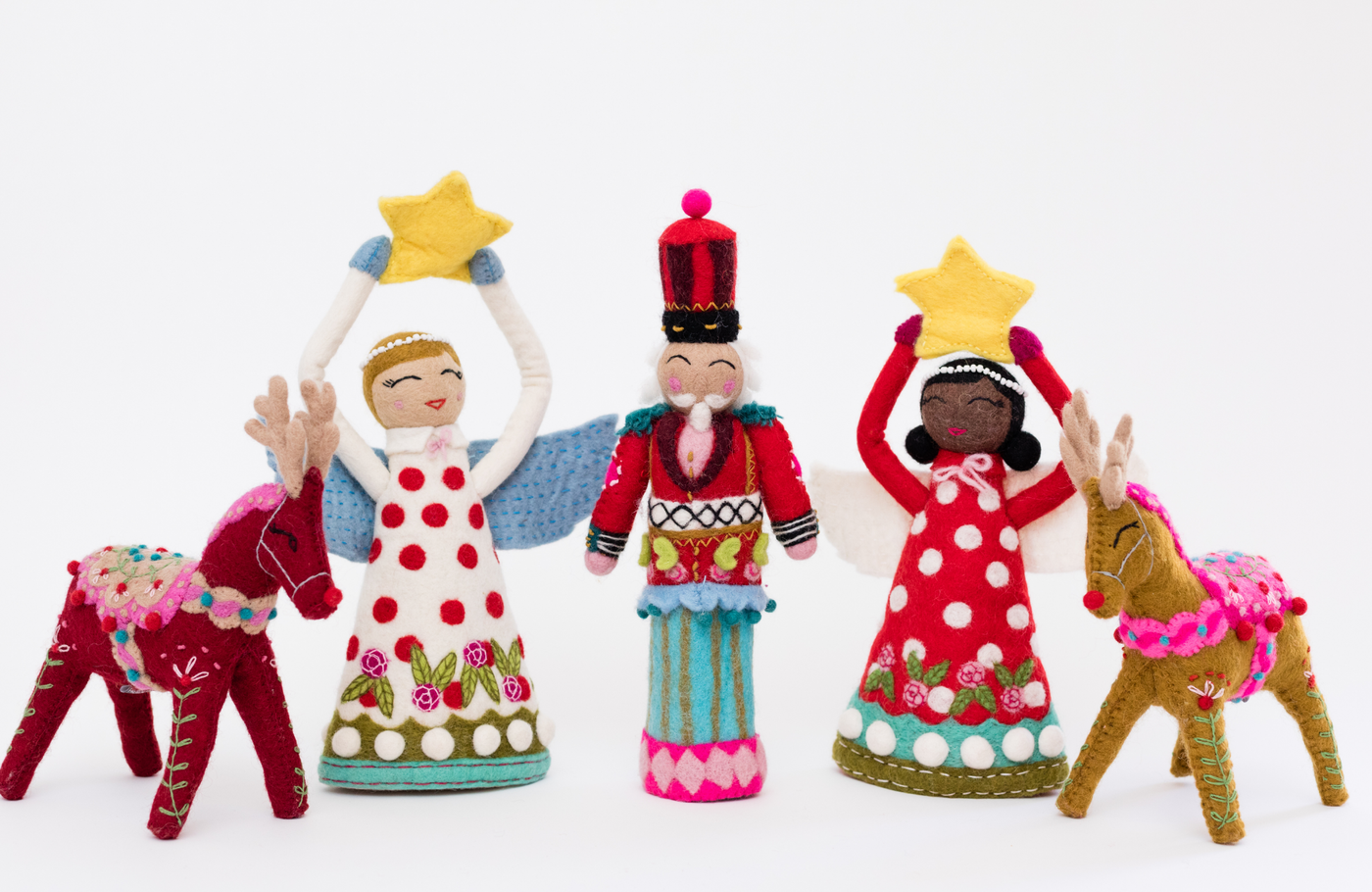 Reindeer Mantel Topper - Mustard