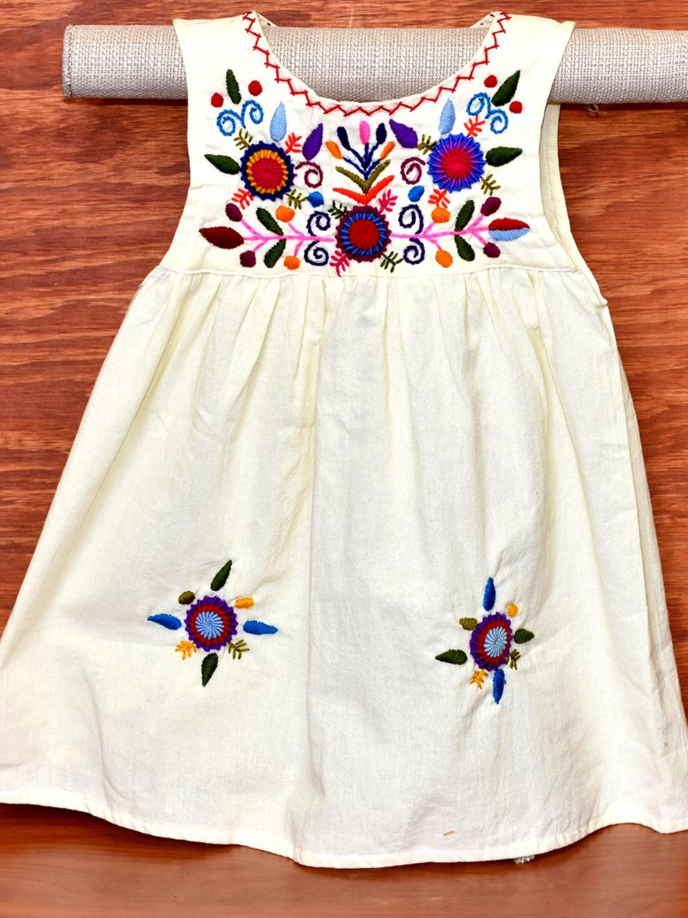 Girl's Embroidered Sleeveless Dress - White
