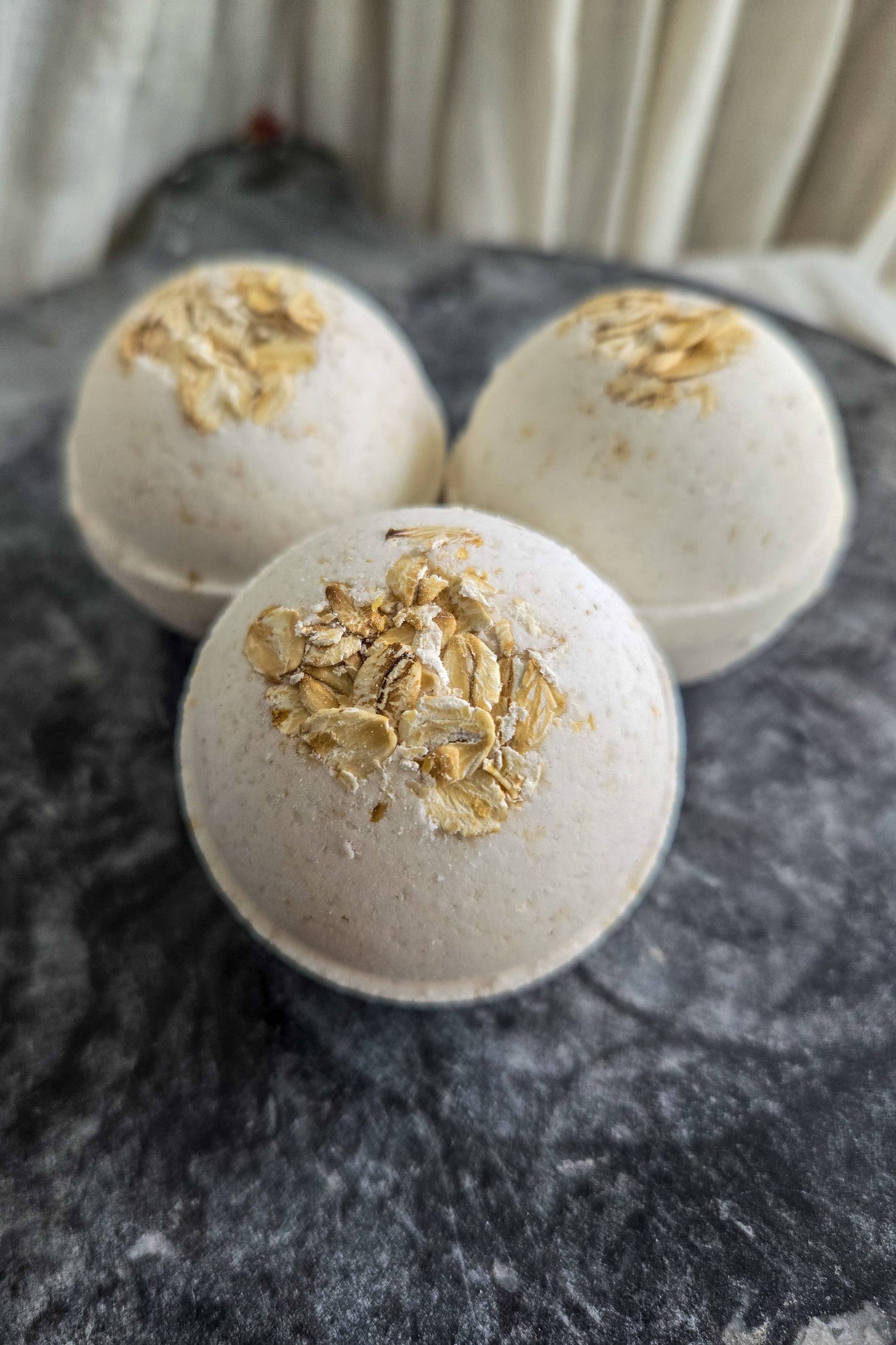 Oat and Honey Natural Bath Bomb