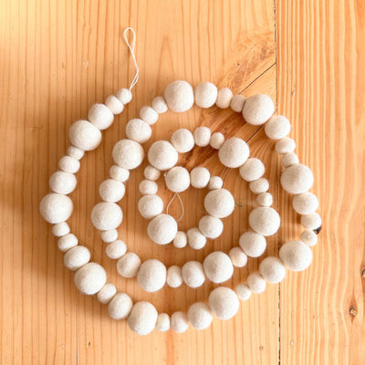 Felt White ZigZag Pompom Ball Garland