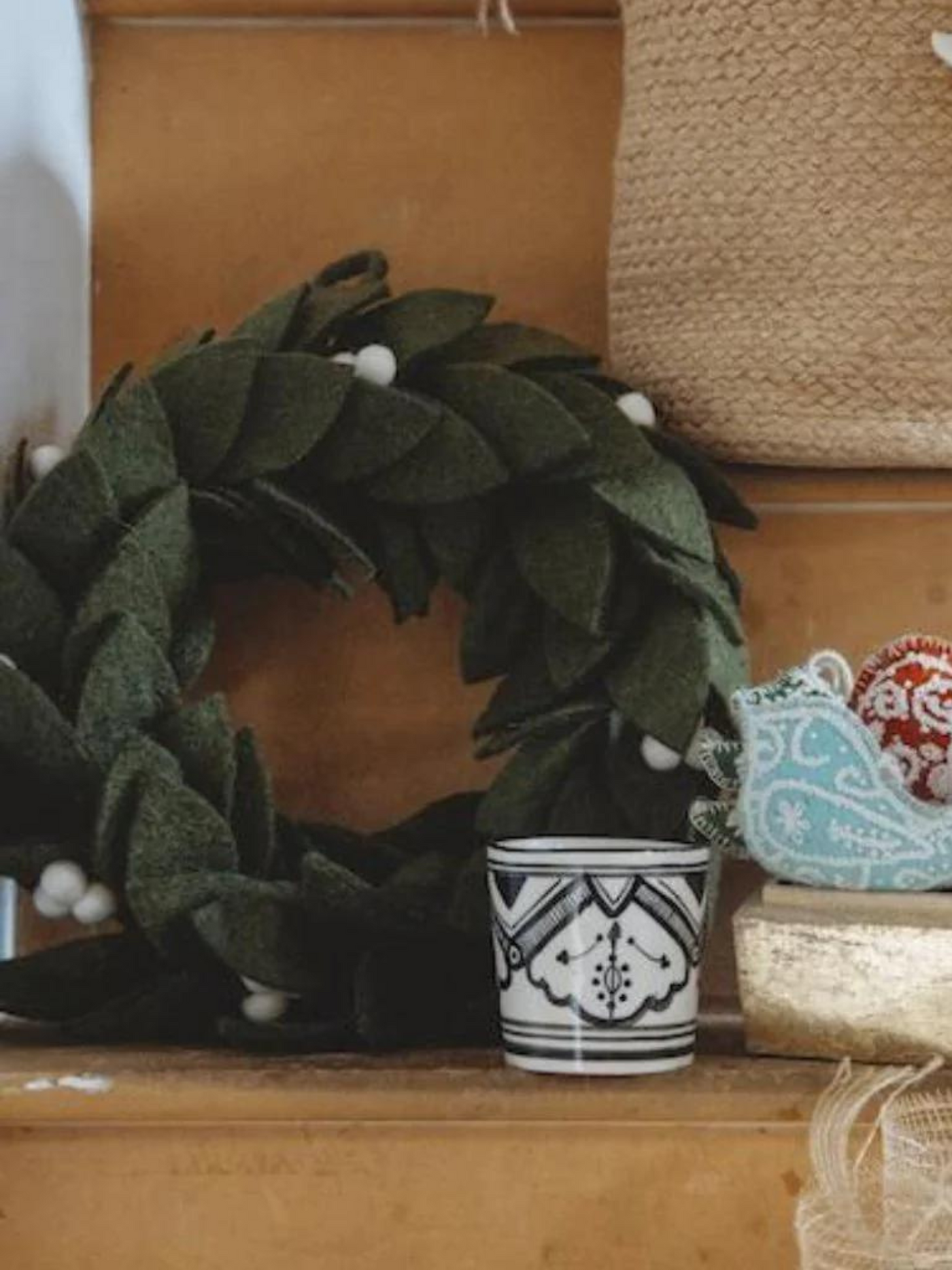 felt holiday wreath 