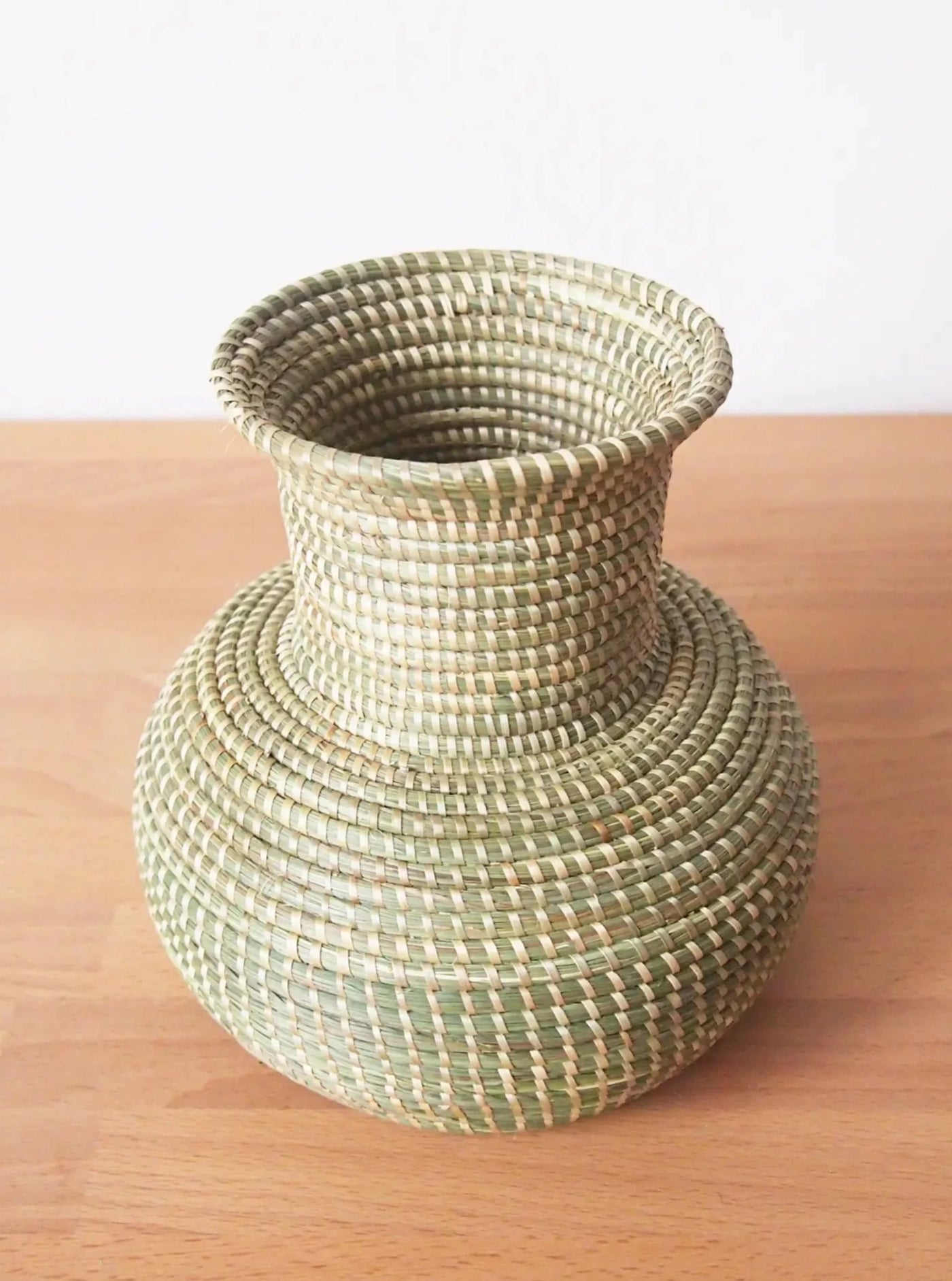 straw vase 