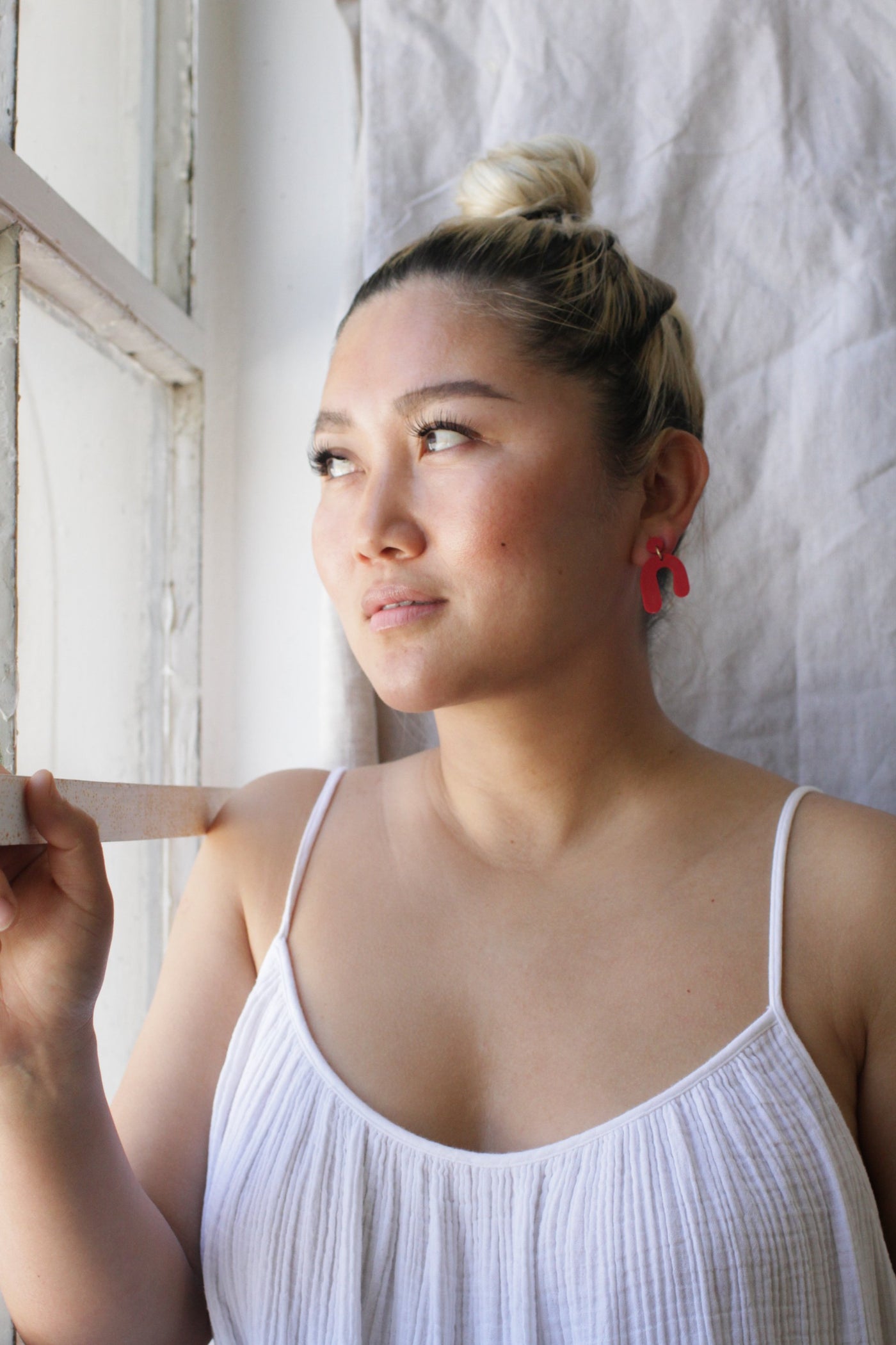 Baby Parabola Earrings - Three Colors