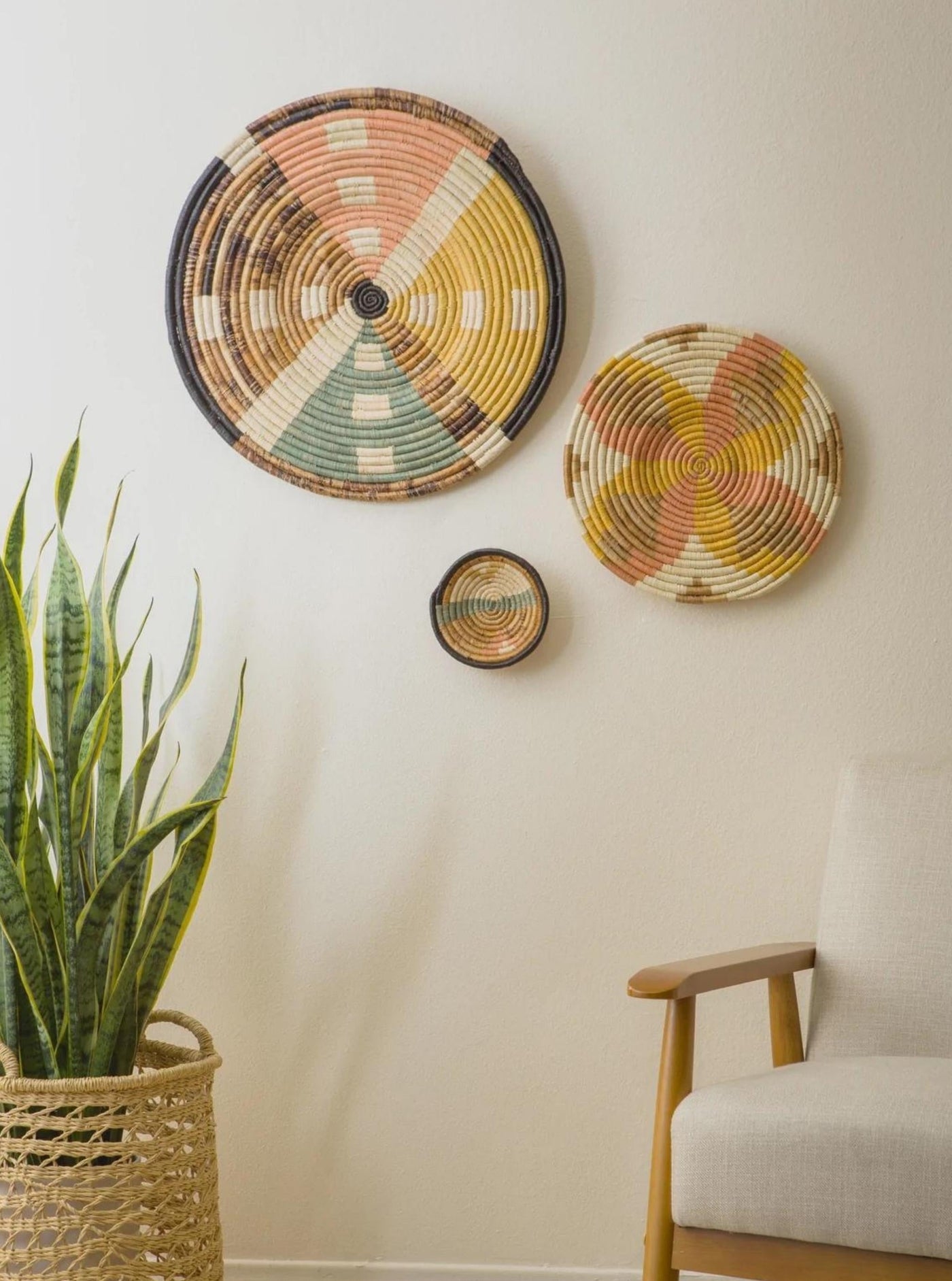 21" Large Mbalwa Petite Salon Wall Plate